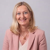 Portrait von Dr. Silke Ottgier Schmidt