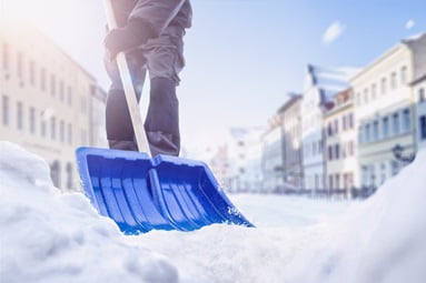 BENEVITA tips preventive healthcare snow active lifestyle shovelling snow 