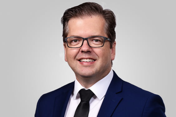 Portrait photo of Stephan Lanz, Head of Agency Solothurn
