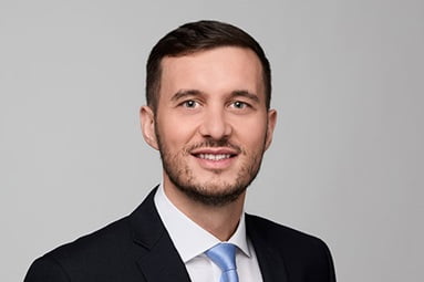 Portrait photo of Rexhep Makaj, Regional Head of Sales for Corporate Clients Winterthur
